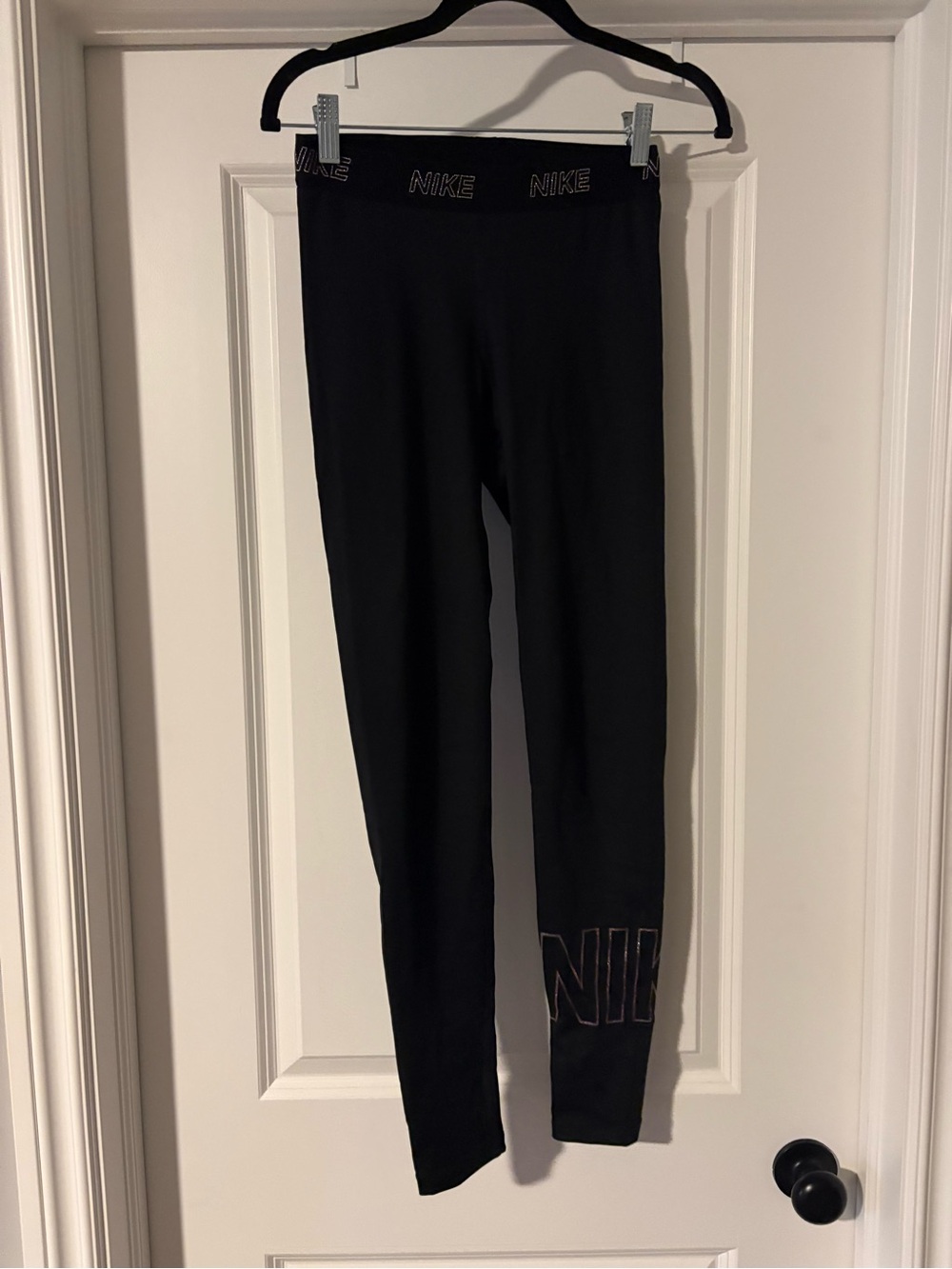 Nike Black woman’s Leggings with Logo Trim